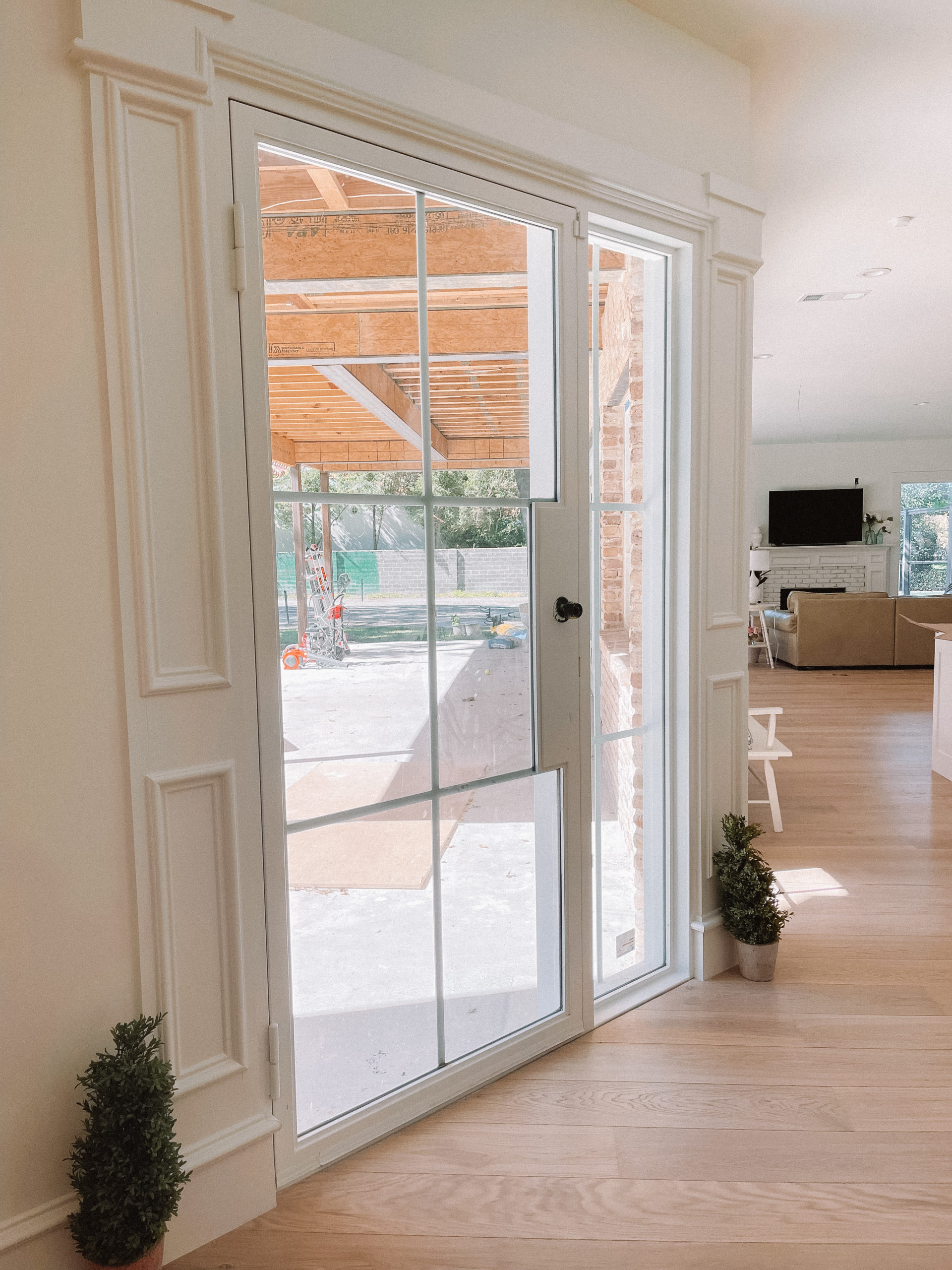 folding glass doors kitchen