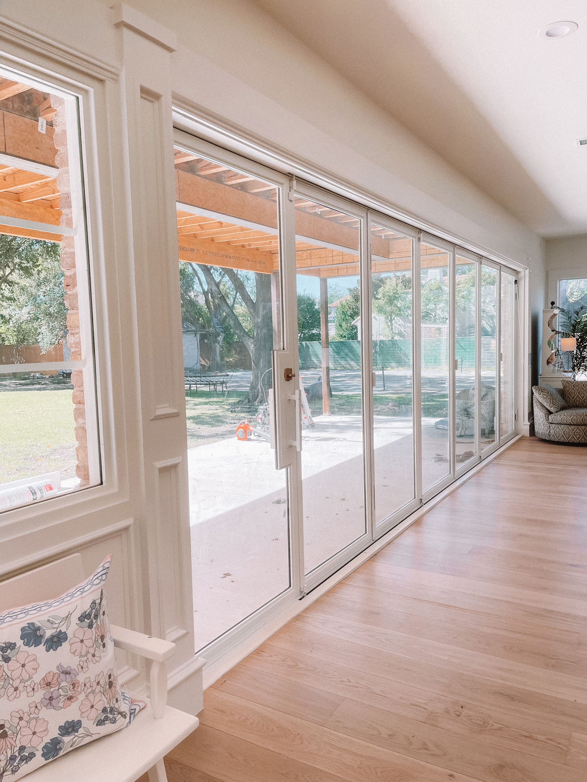 folding glass doors balcony