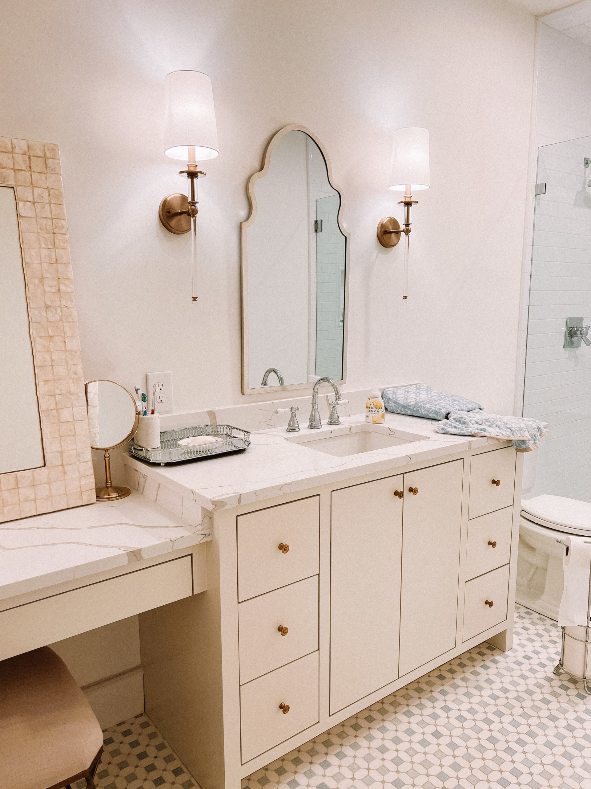 lighting fixtures bathroom