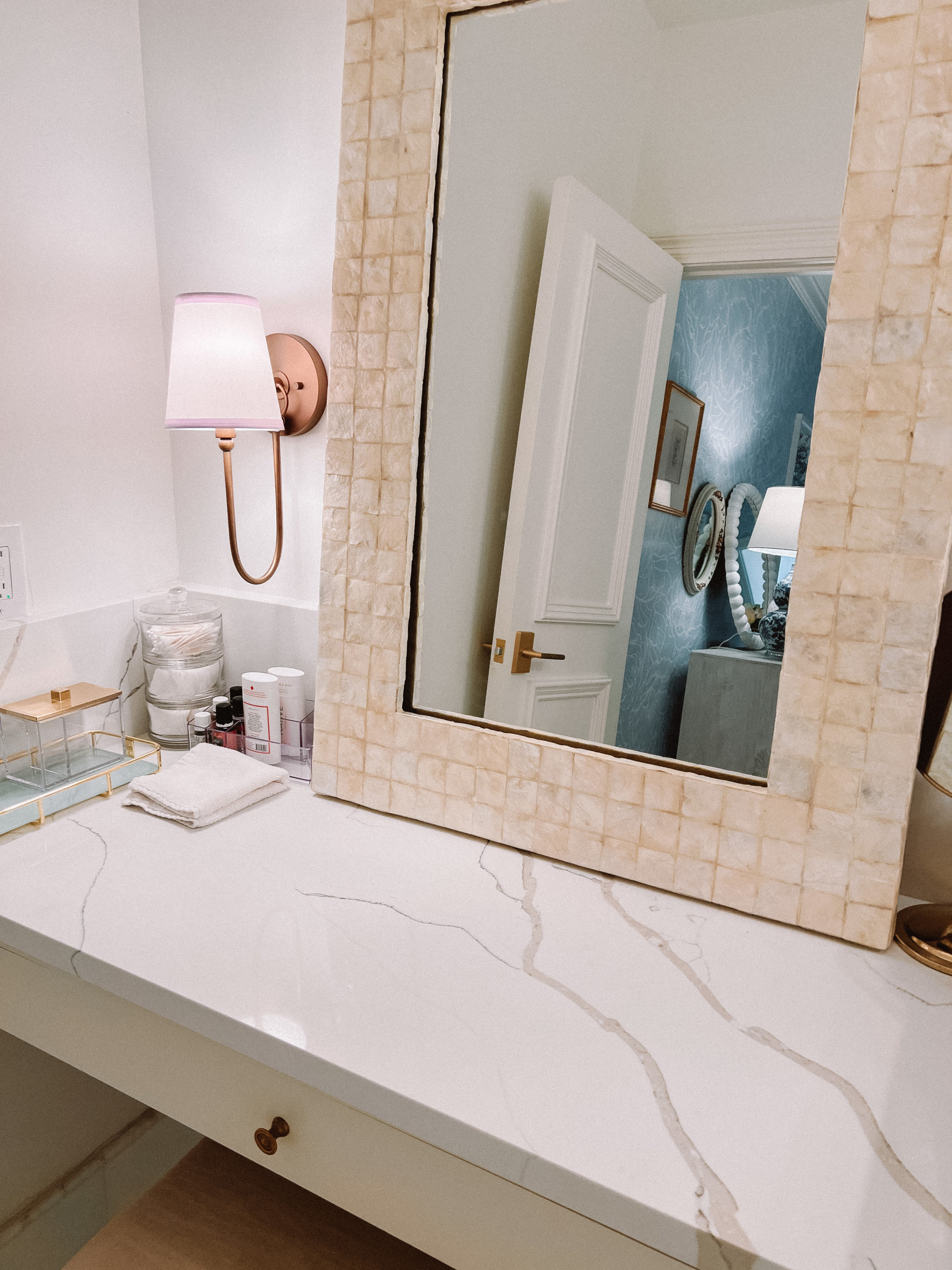 lighting fixtures bathroom