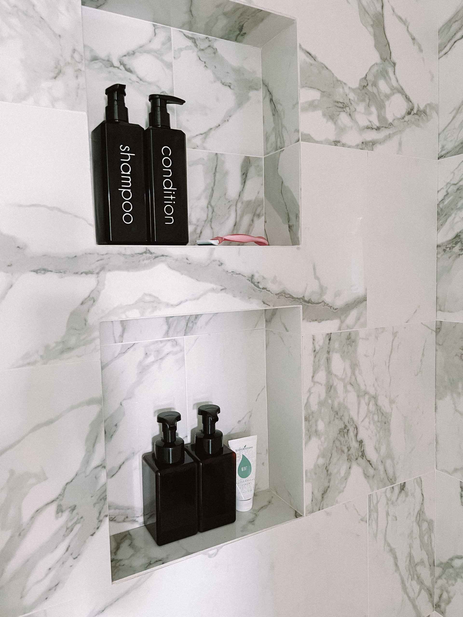 bathroom accessories 