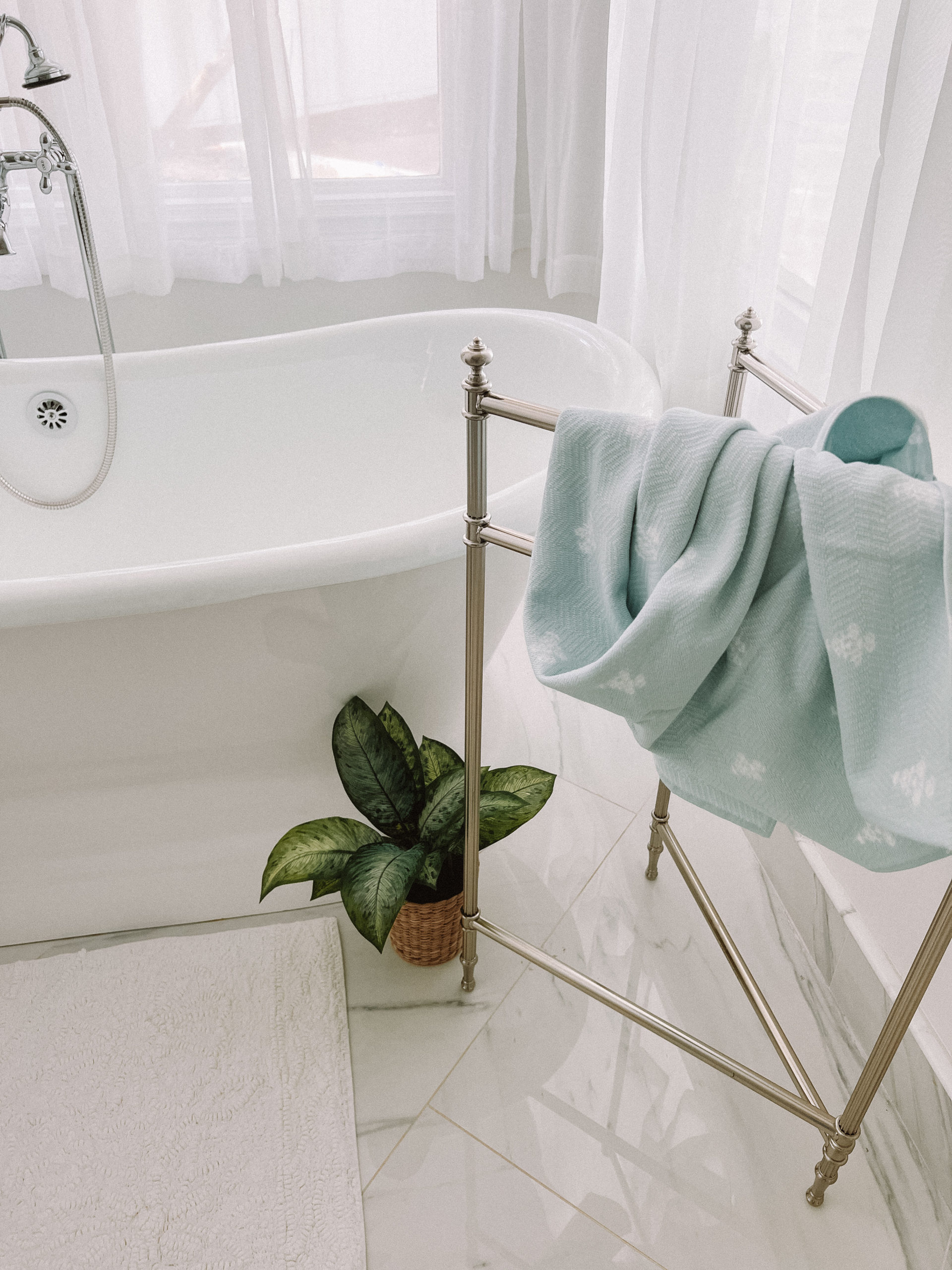 bathroom accessories