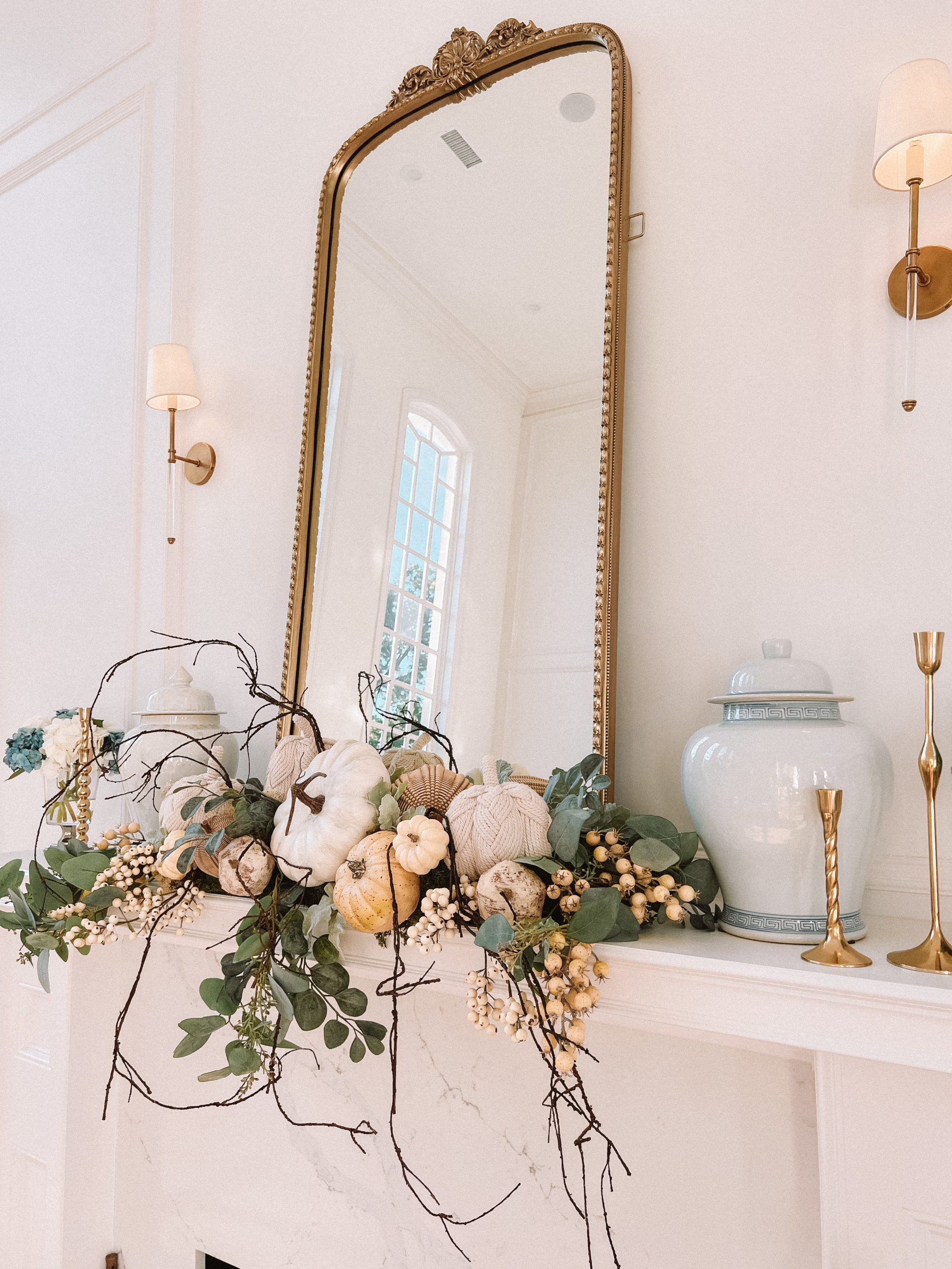 how to style a mantle for fall 